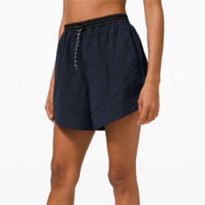 Lululemon Evergreen High-Rise Short - 4.5" Navy&Black